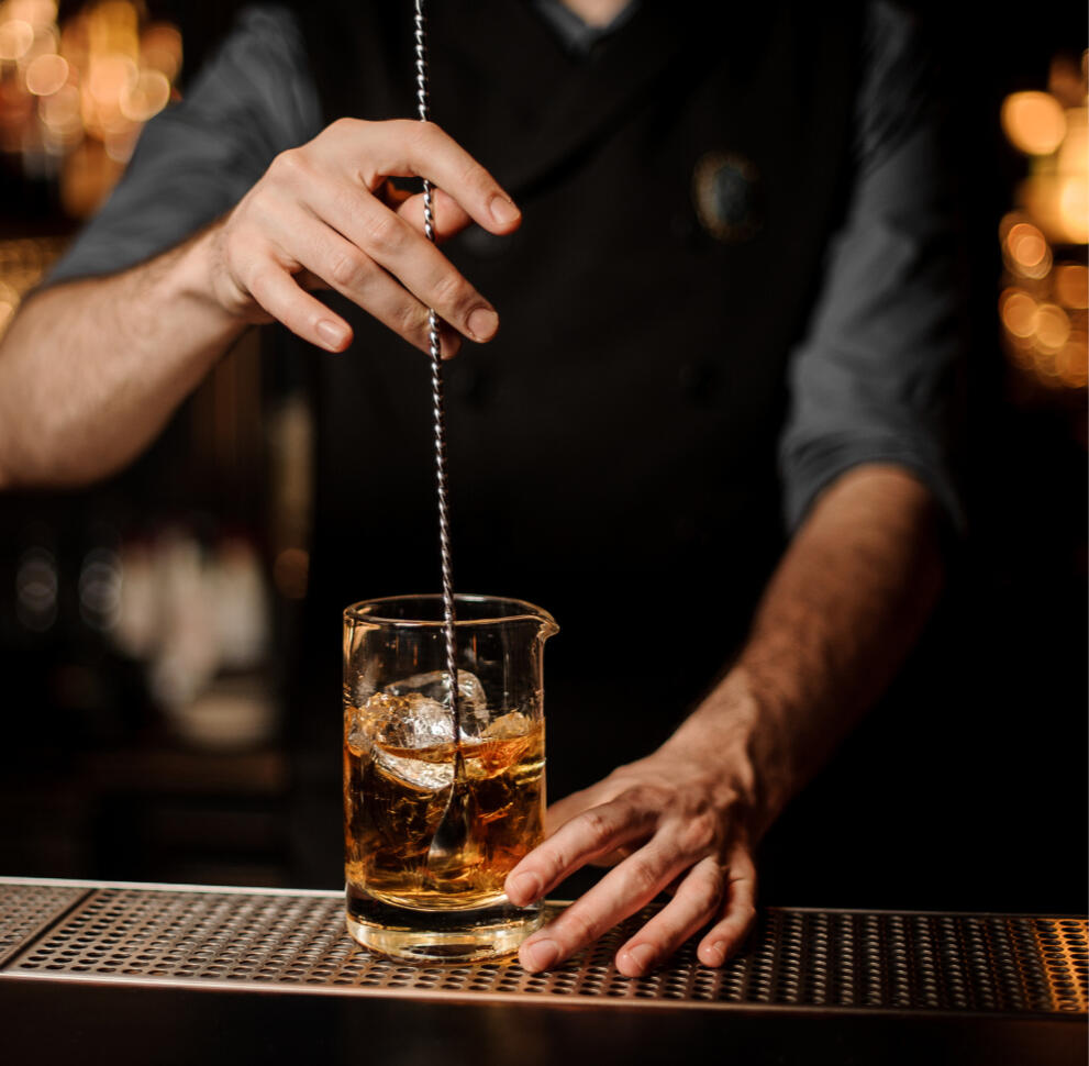 3. OPERACIÓN EFICIENTE: Optimiza procesos, equipo y rituales de servicio para escalar.